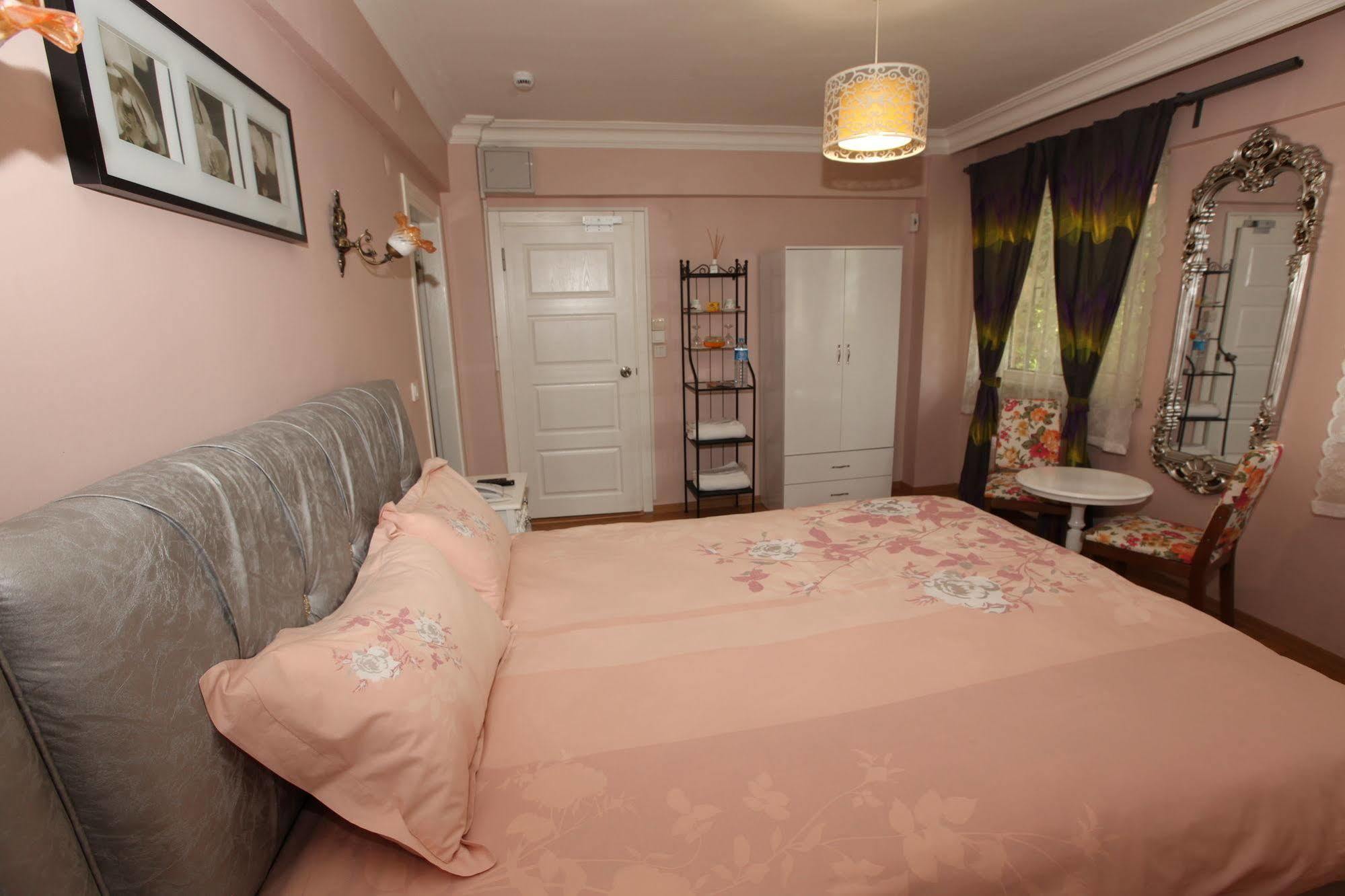Couette-café Yesim Suites 3*