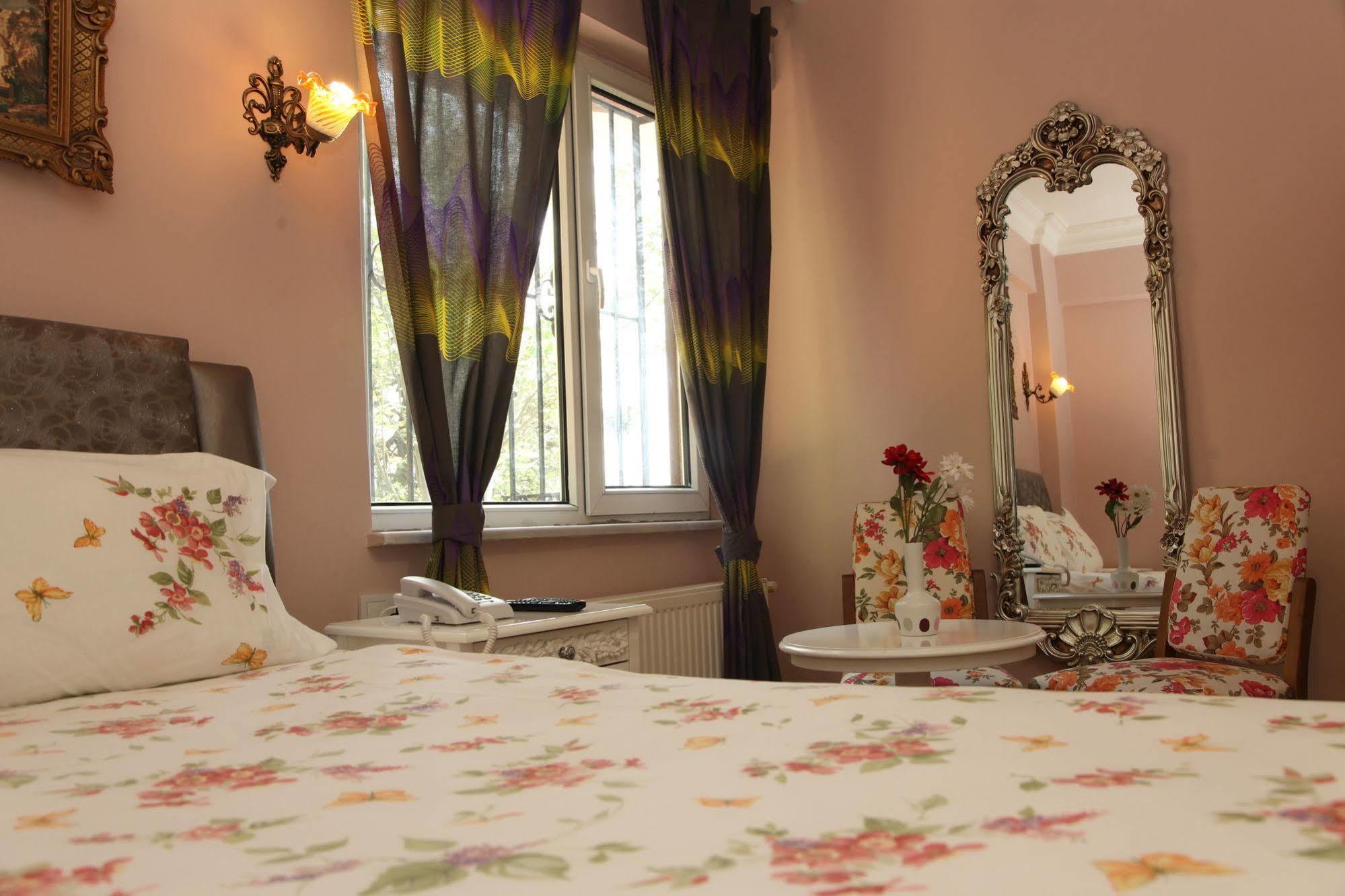 Couette-café Yesim Suites
